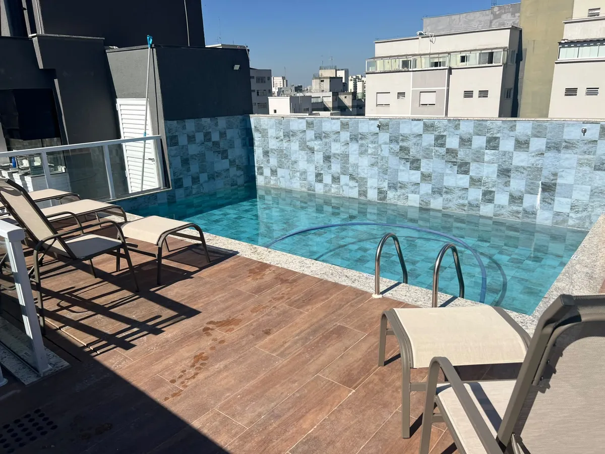 Rooftop com piscina em empreendimento novo na Aclimação